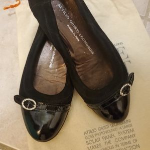 Women's black dress flats